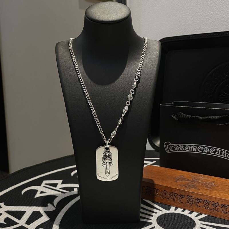 Ch*0me He**ts necklaces